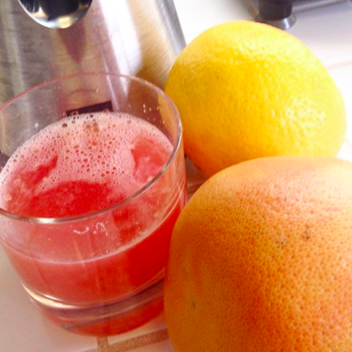 juicing orange and grapefruit